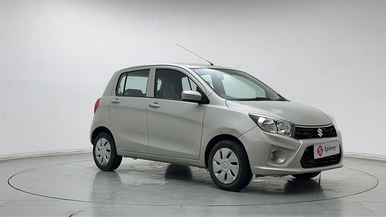 Used 2018 Maruti Suzuki Celerio ZXi (O) AMT Petrol Automatic exterior RIGHT FRONT CORNER VIEW
