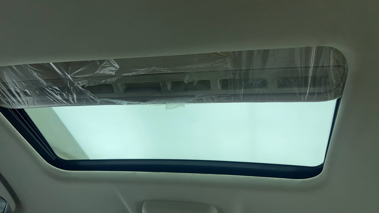 Used 2020 Tata Nexon XZ Plus (O) Petrol Manual top_features Sunroof
