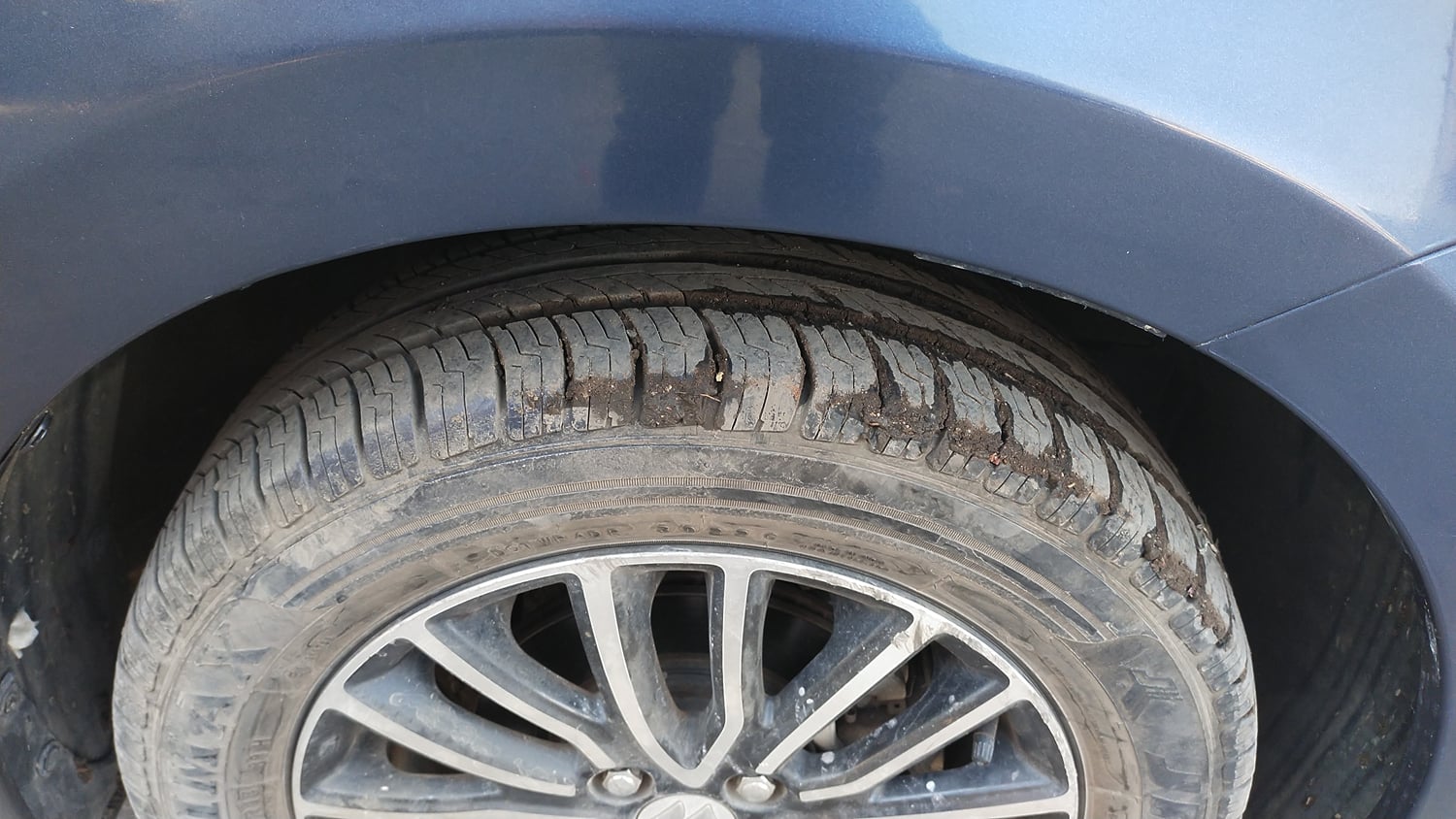 Used 2021 Maruti Suzuki Dzire ZXi Plus Petrol Manual tyres RIGHT FRONT TYRE TREAD VIEW