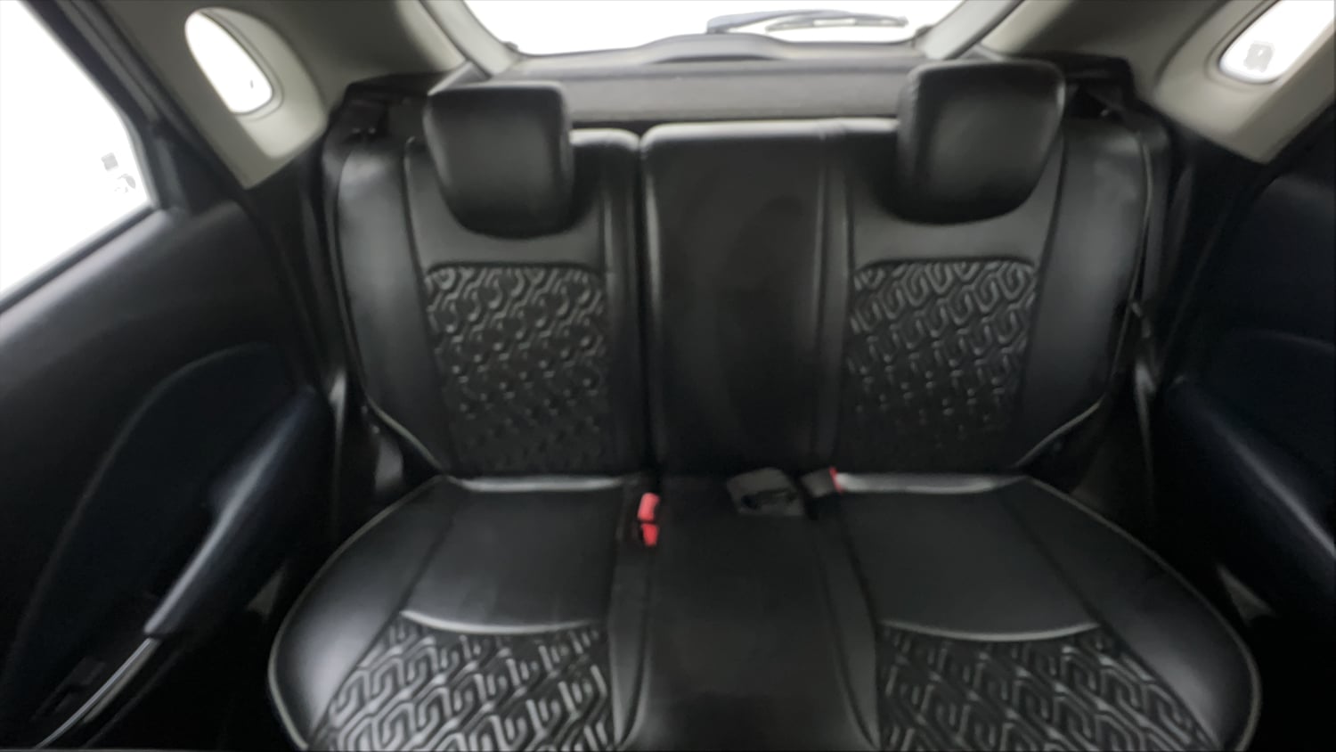Used 2022 Maruti Suzuki Baleno Zeta Petrol Manual interior REAR SEAT CONDITION VIEW