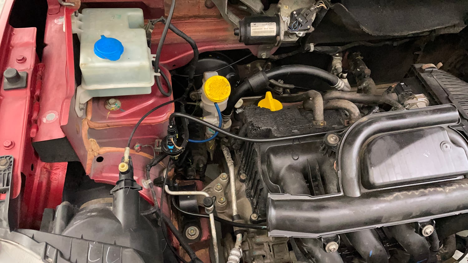 Used 2018 Renault Kwid RXT Petrol Manual engine ENGINE RIGHT SIDE VIEW