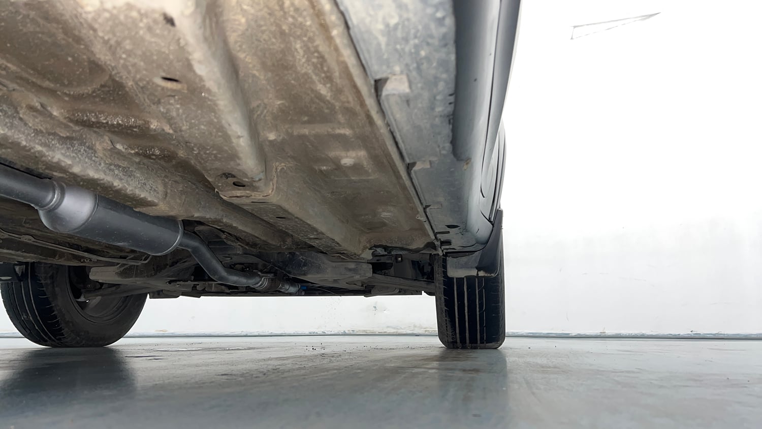 Used 2018 Tata Nexon XZ Plus Petrol Manual extra REAR RIGHT UNDERBODY VIEW