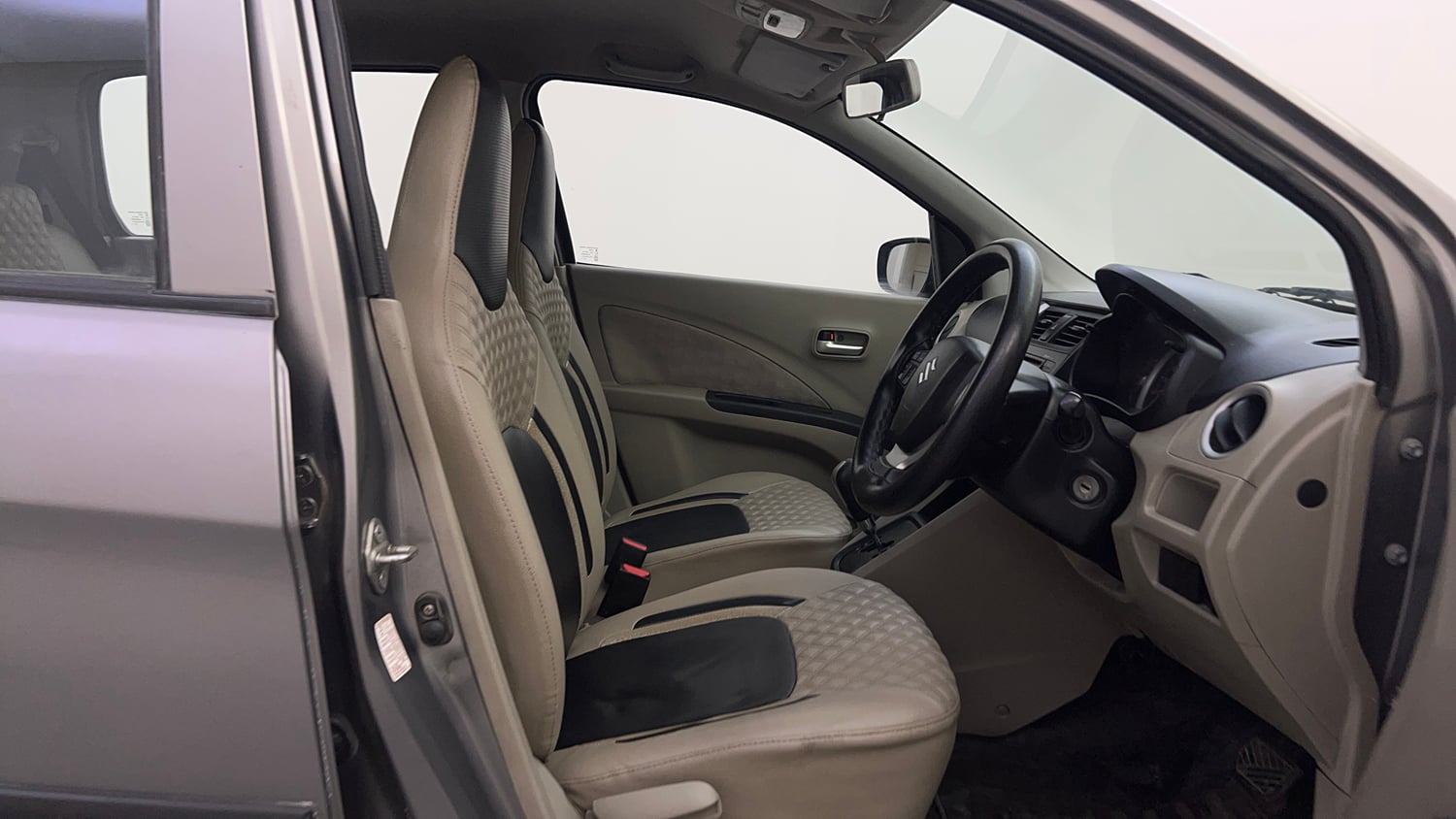 Used 2015 Maruti Suzuki Celerio ZXi AMT Petrol Automatic interior RIGHT SIDE FRONT DOOR CABIN VIEW