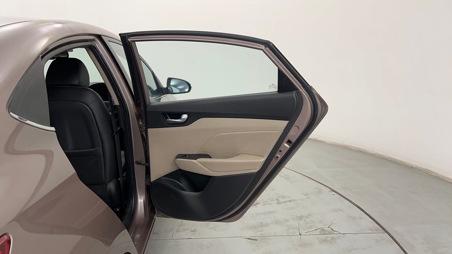 Used 2019 Hyundai Verna SX (O) 1.6 CRDi  AT Diesel Automatic interior RIGHT REAR DOOR OPEN VIEW