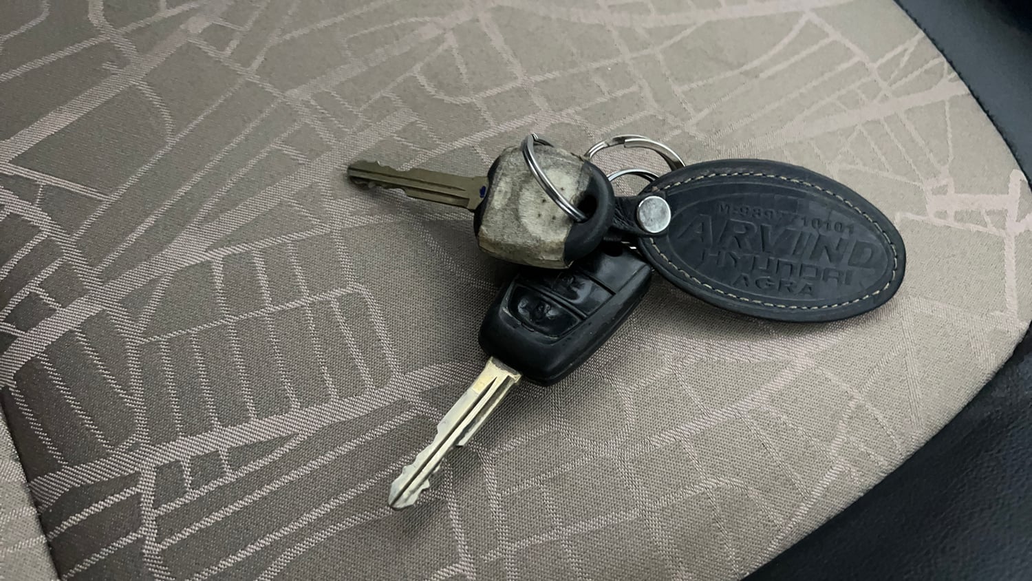 Used 2019 Hyundai Grand i10 Sportz AT 1.2 Kappa VTVT Petrol Automatic extra CAR KEY VIEW
