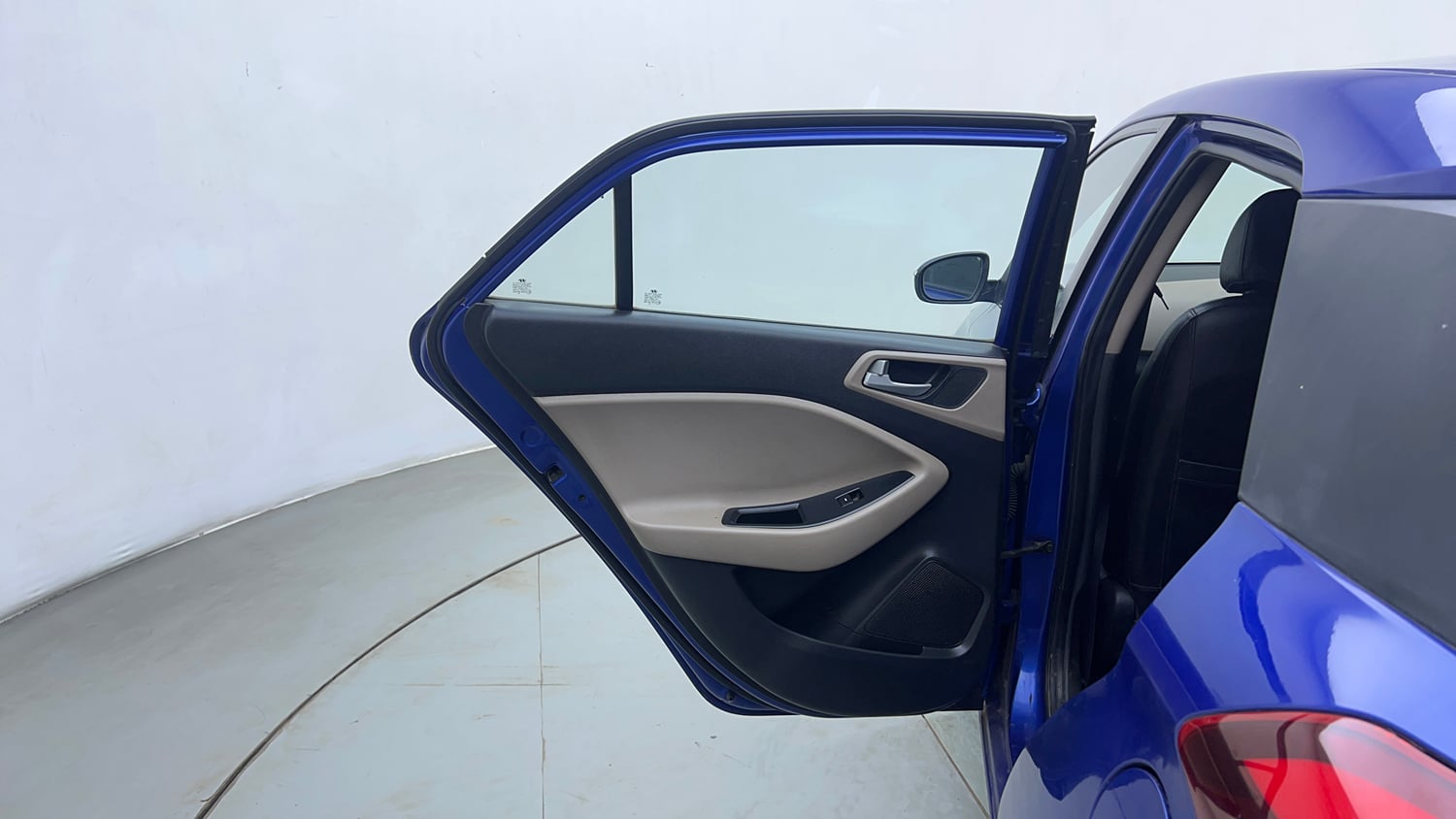 Used 2015 Hyundai Elite i20 Sportz 1.2 Petrol Manual interior LEFT REAR DOOR OPEN VIEW