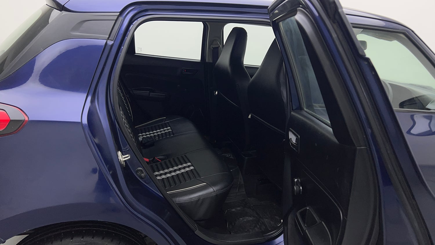 Used 2018 Maruti Suzuki Swift LXi Petrol Manual interior RIGHT SIDE REAR DOOR CABIN VIEW
