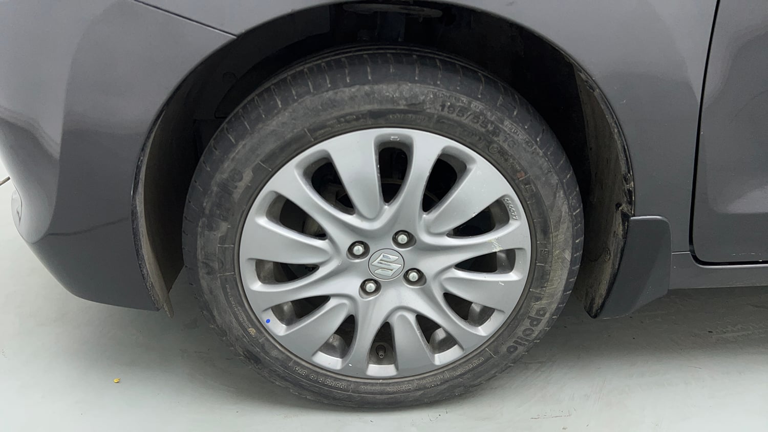 Used 2018 Maruti Suzuki Baleno Zeta 1.2 AT Petrol Automatic tyres LEFT FRONT TYRE RIM VIEW
