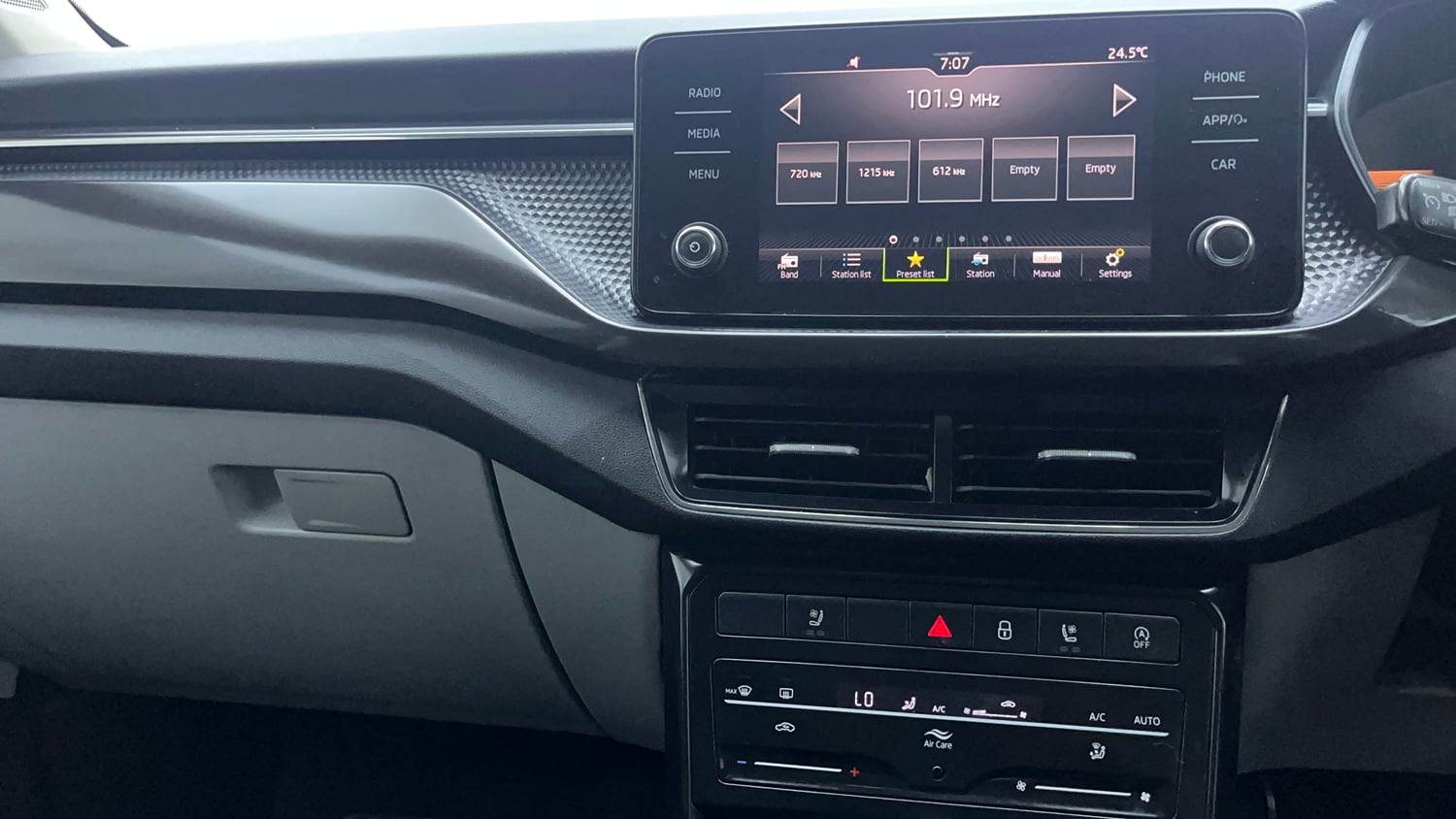 Used 2023 Skoda Kushaq Style 1.0L TSI MT Petrol Manual interior MUSIC SYSTEM & AC CONTROL VIEW