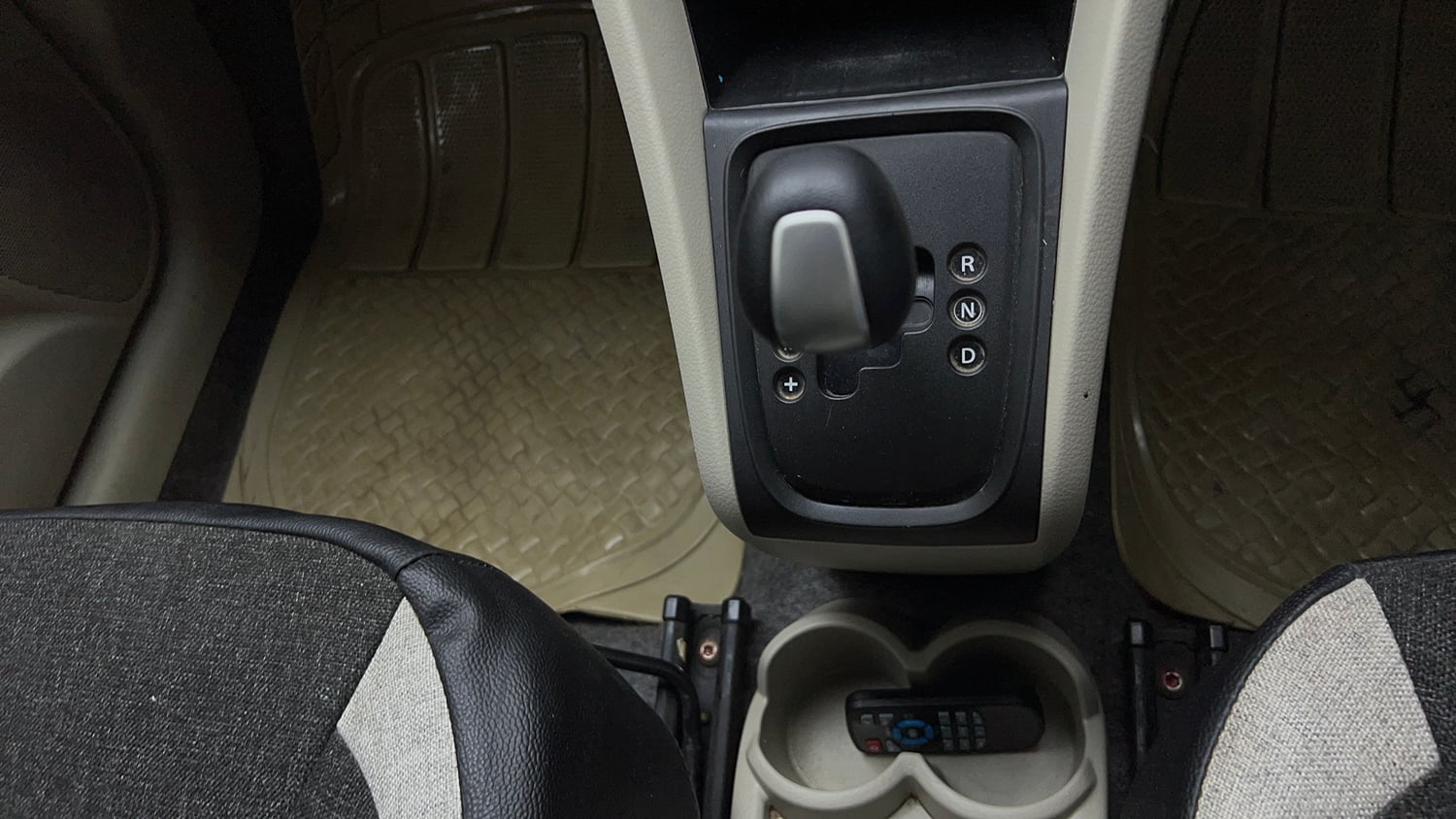 Used 2018 Maruti Suzuki Celerio ZXi (O) AMT Petrol Automatic interior GEAR  KNOB VIEW