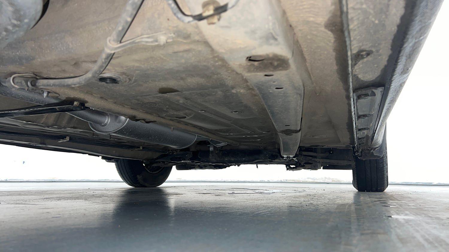 Used 2018 Maruti Suzuki Dzire VDi AMT Diesel Automatic extra REAR RIGHT UNDERBODY VIEW