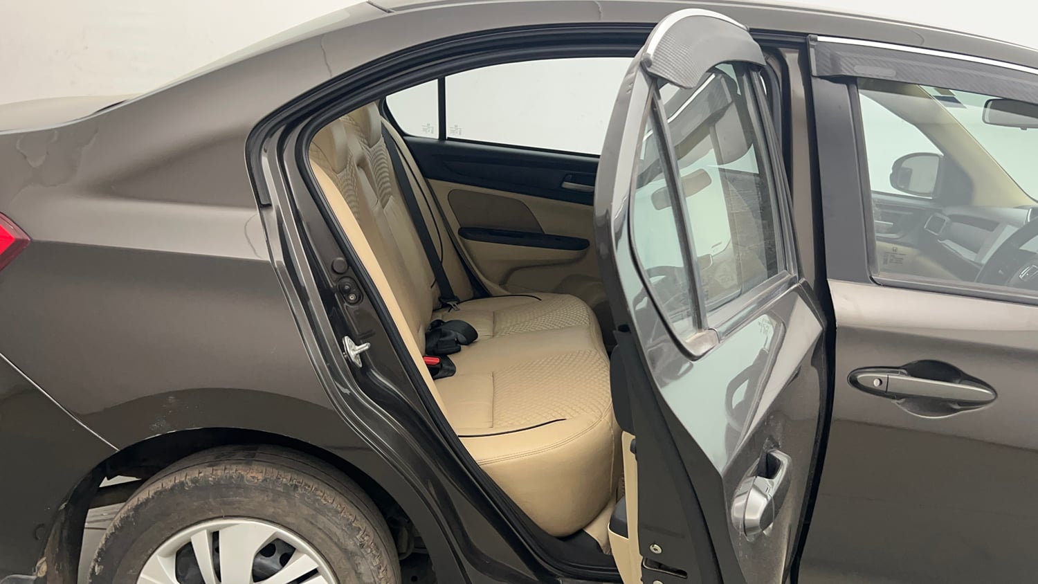 Used 2019 Honda Amaze 1.2 S MT Petrol Petrol Manual interior RIGHT SIDE REAR DOOR CABIN VIEW