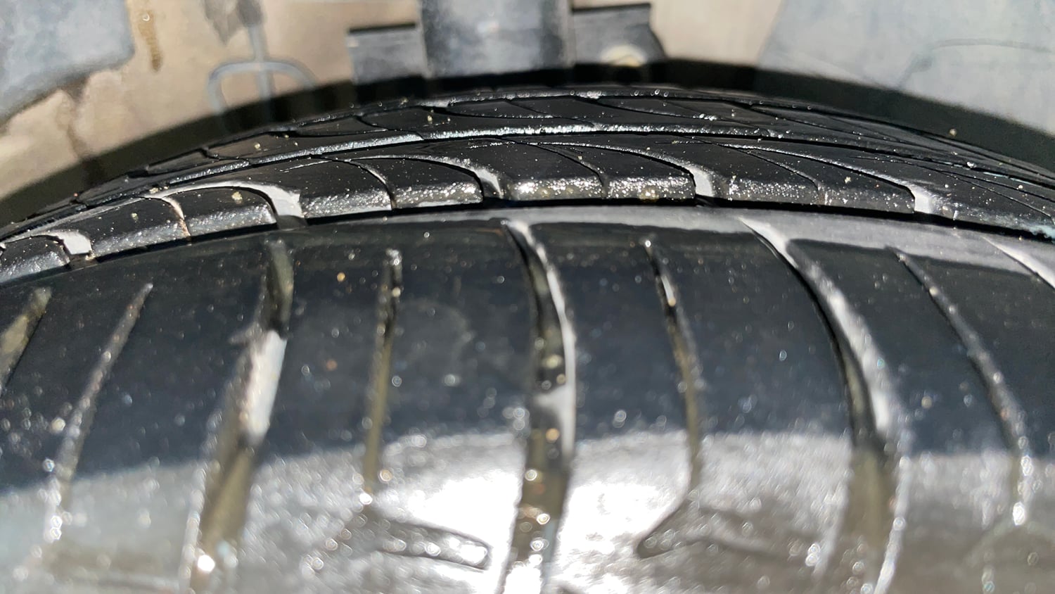 Used 2015 Volkswagen Vento Highline Diesel Diesel Manual tyres RIGHT FRONT TYRE TREAD VIEW
