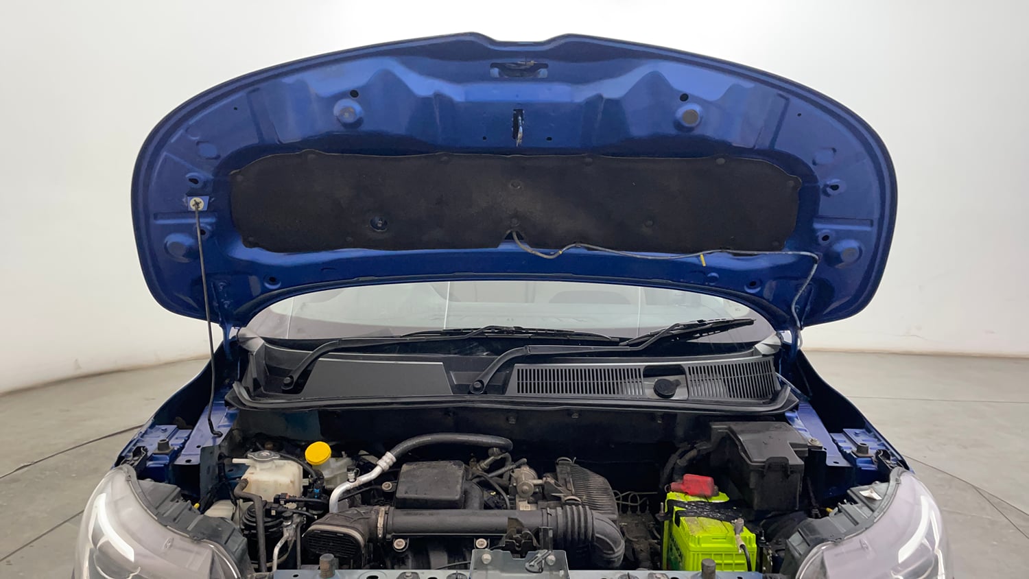 Used 2023 Renault Triber RXT Petrol Manual engine ENGINE & BONNET OPEN FRONT VIEW