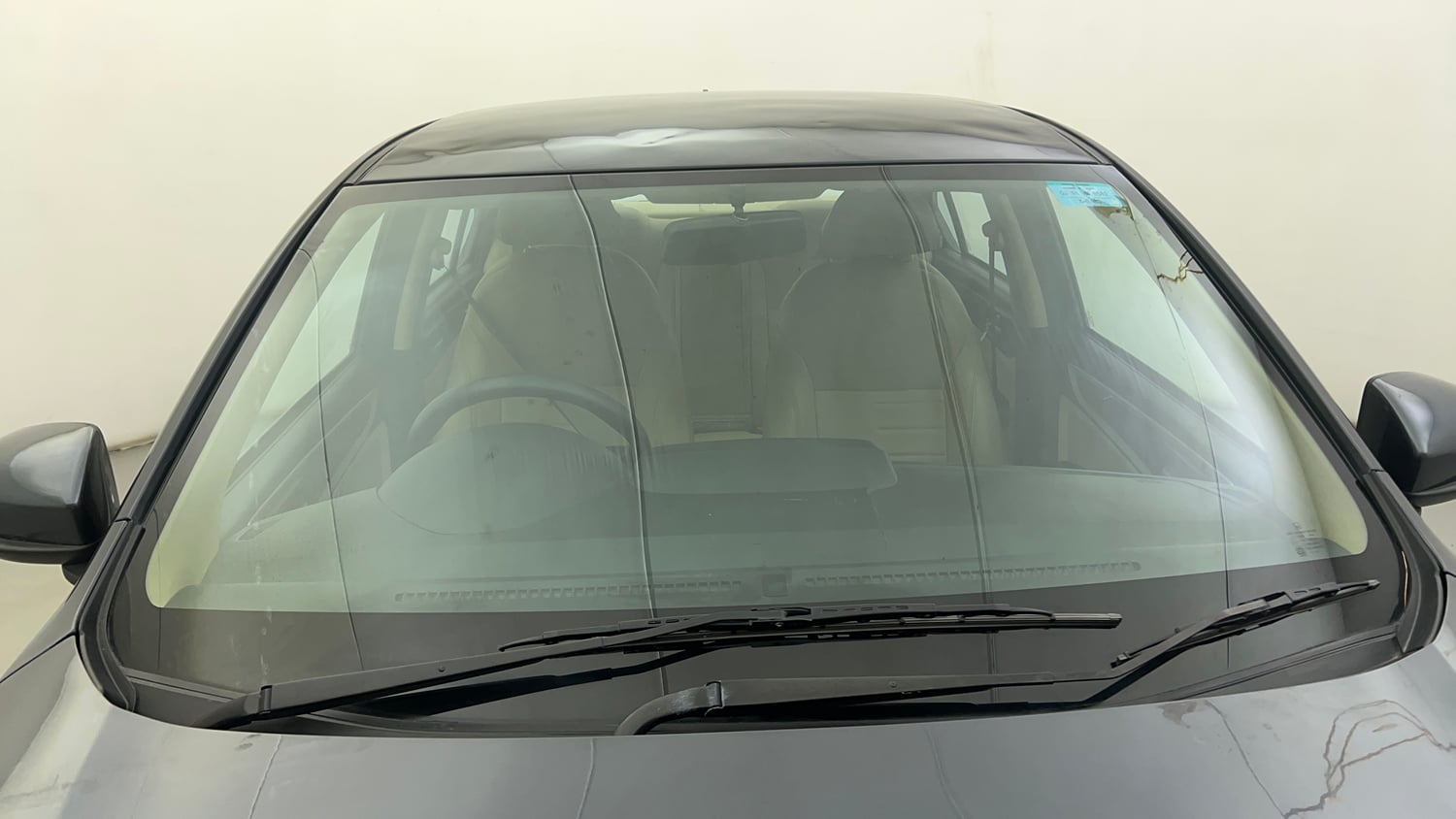 Used 2023 Honda Amaze VX MT 1.2 Petrol Petrol Manual exterior FRONT WINDSHIELD VIEW
