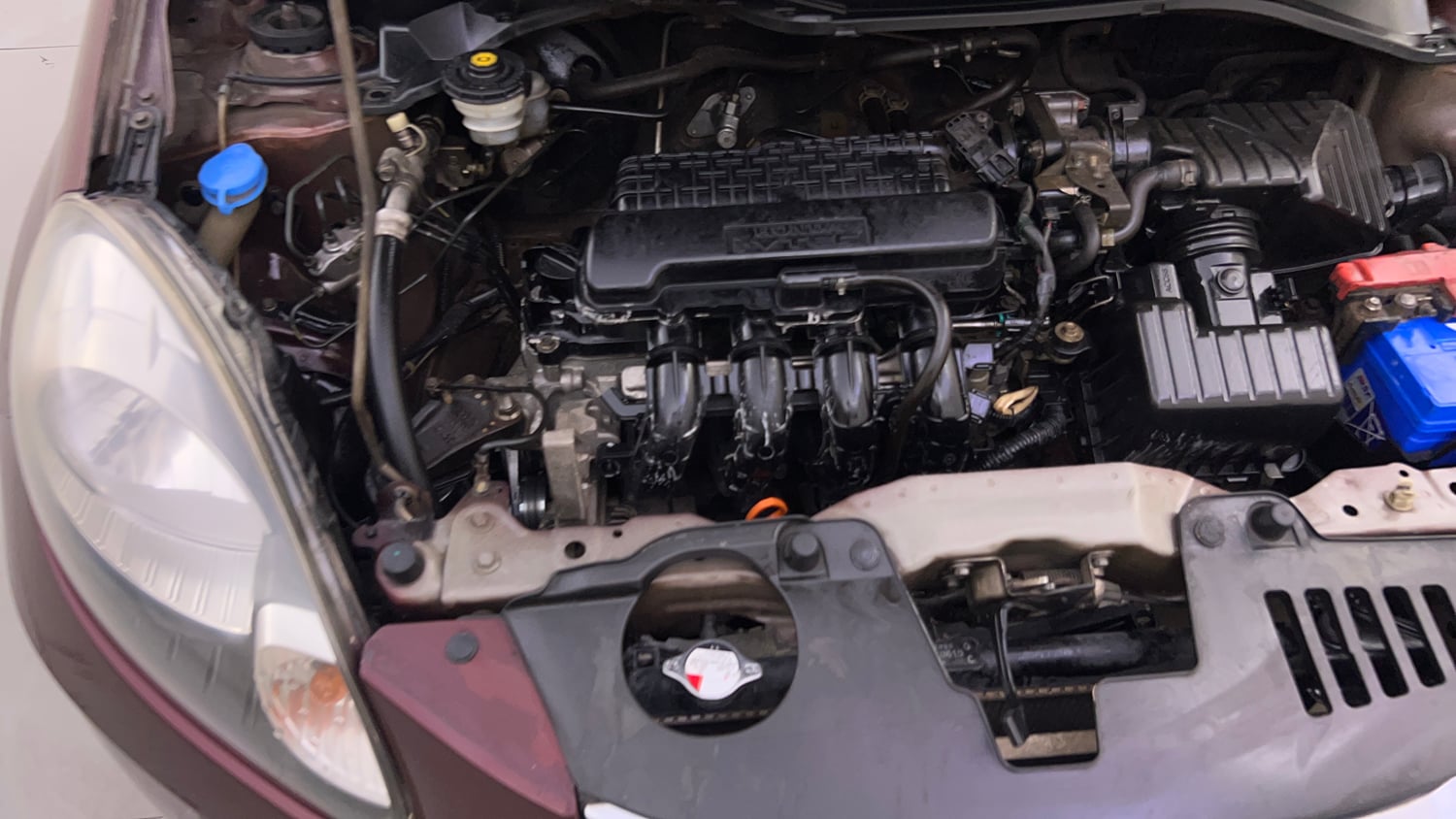 Used 2015 Honda Amaze 1.2 S i-VTEC Petrol Manual engine ENGINE RIGHT SIDE VIEW