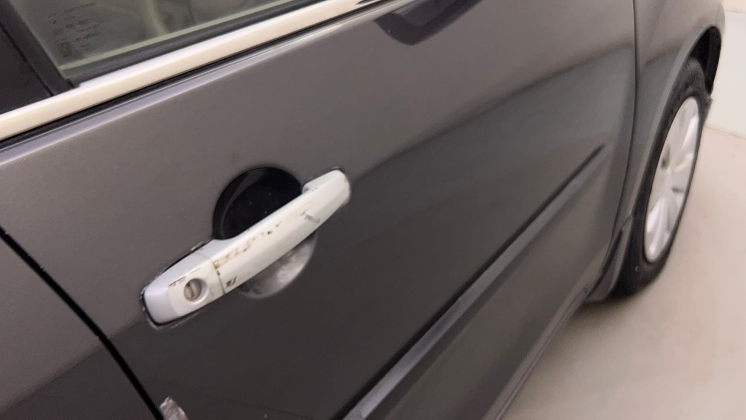 Used 2017 Maruti Suzuki Ertiga VXI Petrol Manual dents MINOR SCRATCH