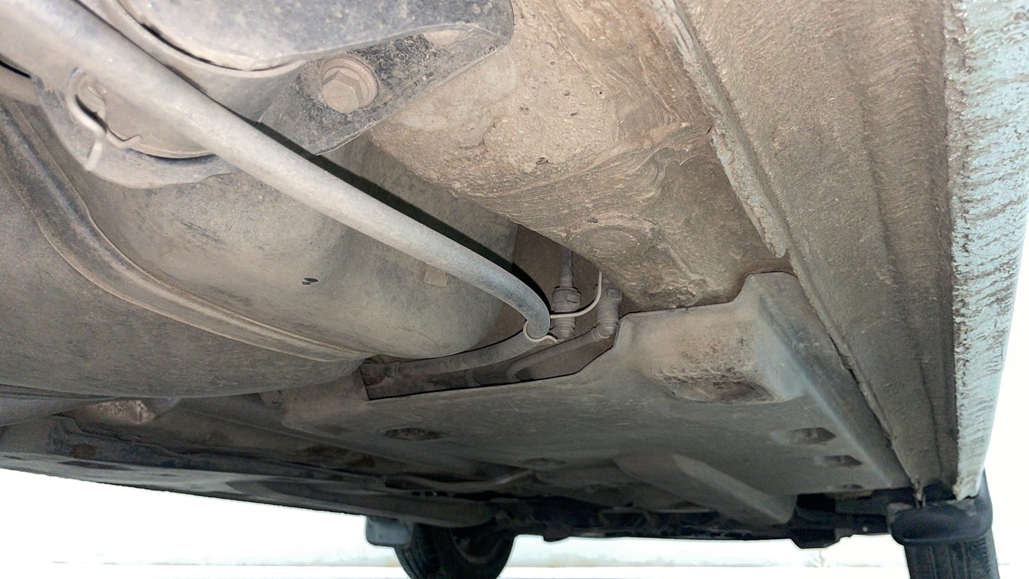 Used 2015 Volkswagen Vento Highline Diesel Diesel Manual extra REAR RIGHT UNDERBODY VIEW