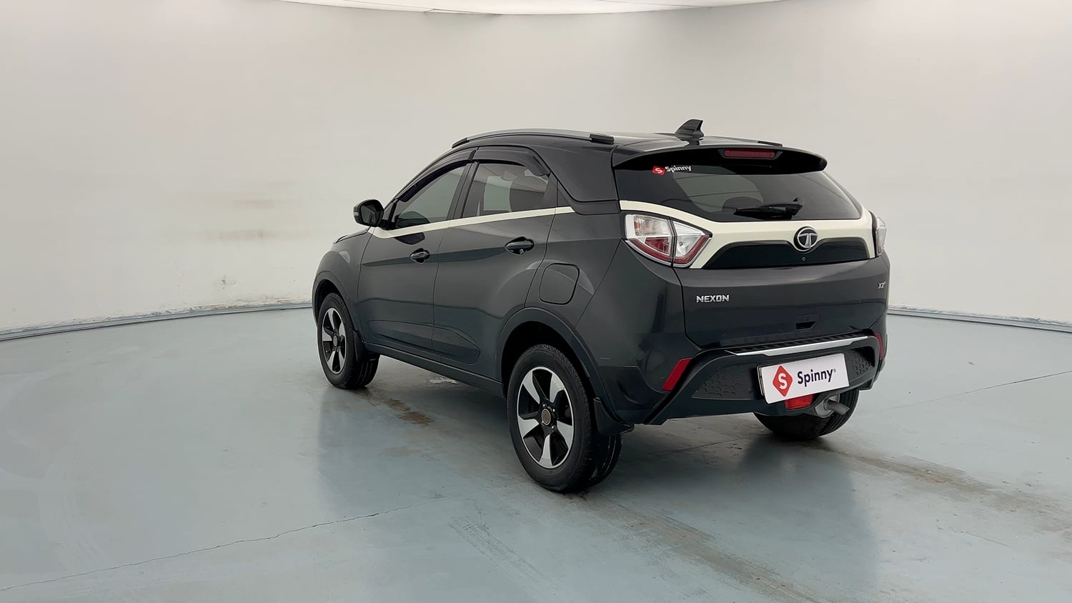 Used 2018 Tata Nexon XZ Plus Petrol Manual exterior LEFT REAR CORNER VIEW