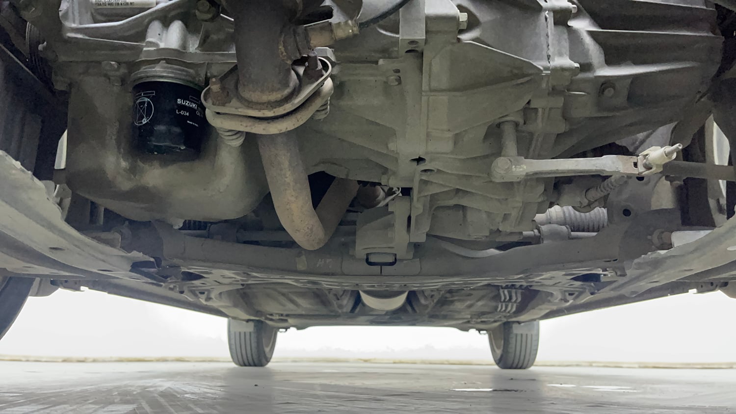 Used 2016 Maruti Suzuki Baleno Alpha 1.2 Petrol Manual extra FRONT LEFT UNDERBODY VIEW