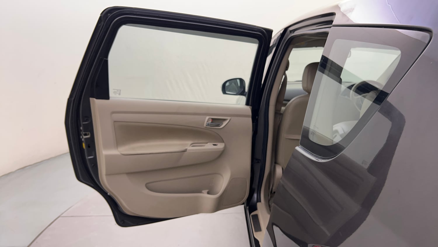 Used 2017 Maruti Suzuki Ertiga VXI Petrol Manual interior LEFT REAR DOOR OPEN VIEW