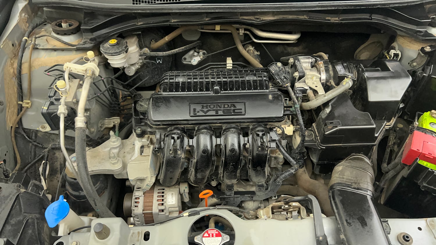 Used 2023 Honda Amaze VX MT 1.2 Petrol Petrol Manual engine ENGINE RIGHT SIDE VIEW