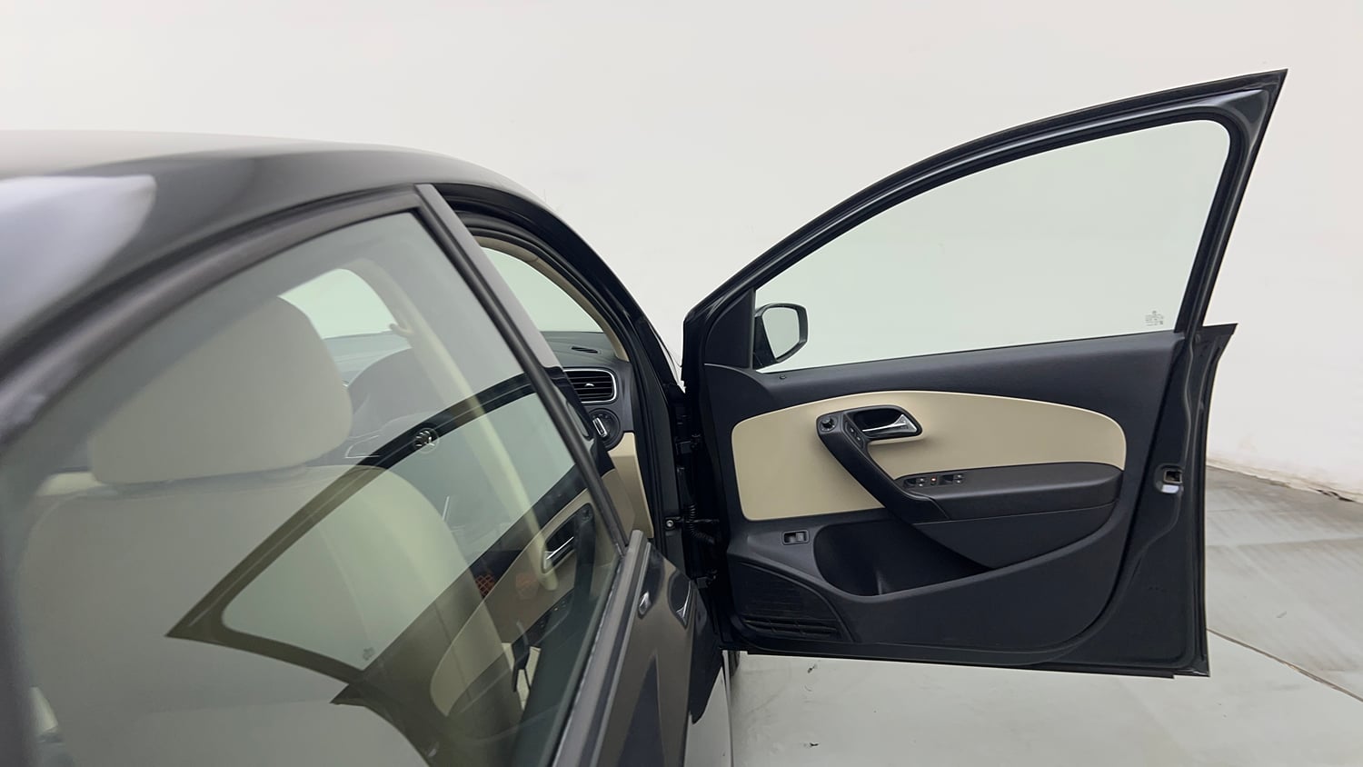Used 2018 Skoda Rapid Style 1.6 MPI Petrol Manual interior RIGHT FRONT DOOR OPEN VIEW