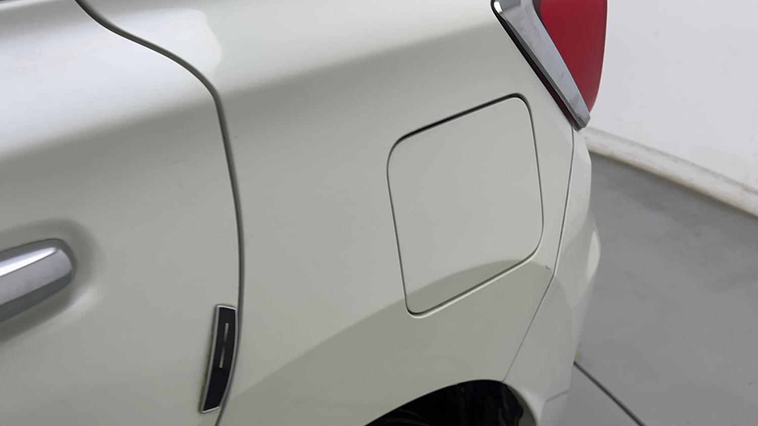 Used 2022 Maruti Suzuki Baleno Zeta Petrol Manual dents MINOR SCRATCH