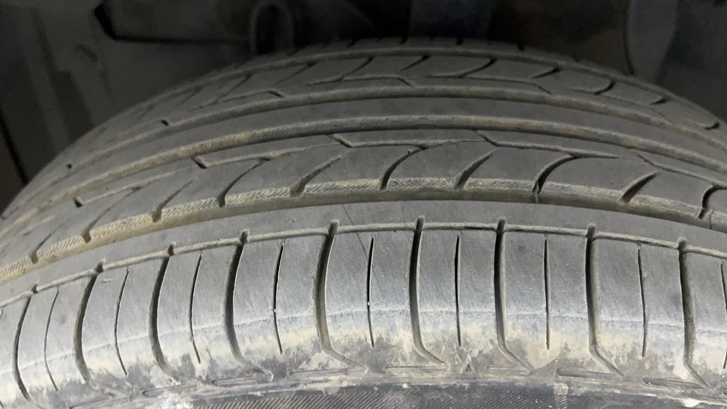 Used 2019 maruti-suzuki Vitara Brezza VDi AGS Diesel Automatic tyres LEFT FRONT TYRE TREAD VIEW