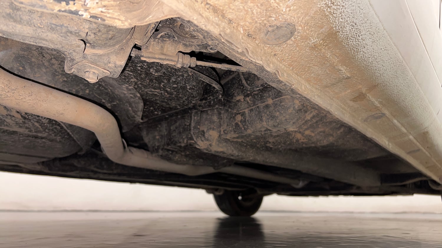 Used 2013 Hyundai i20 Asta 1.2 Petrol Manual extra REAR RIGHT UNDERBODY VIEW