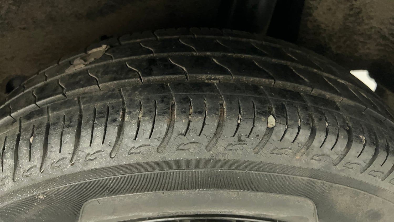 Used 2021 Maruti Suzuki Baleno Delta Petrol Manual tyres LEFT REAR TYRE TREAD VIEW