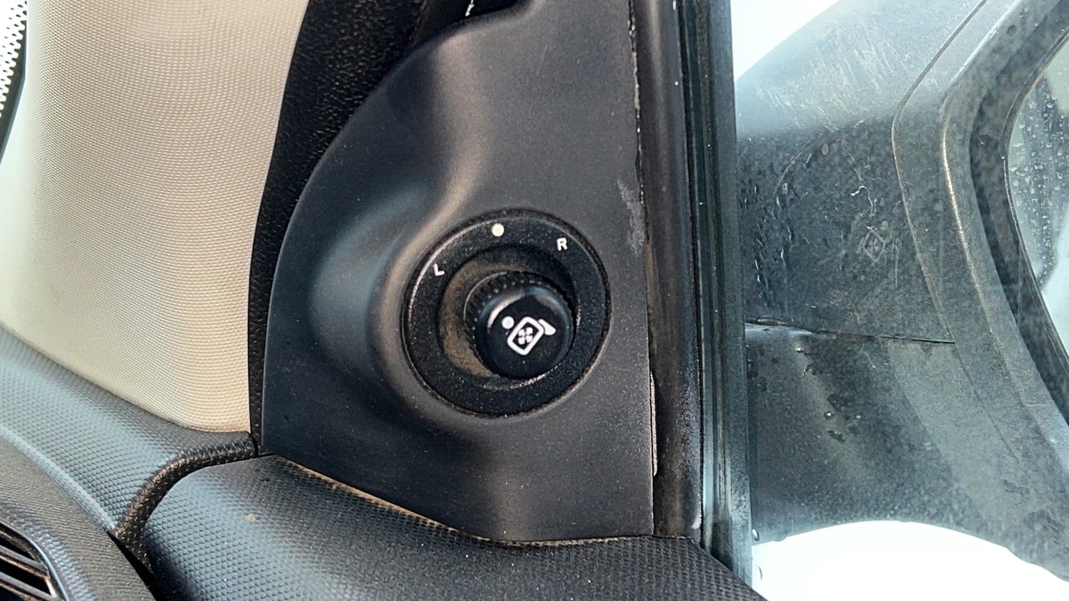 Used 2019 Tata Nexon XM Petrol Manual top_features Adjustable ORVM