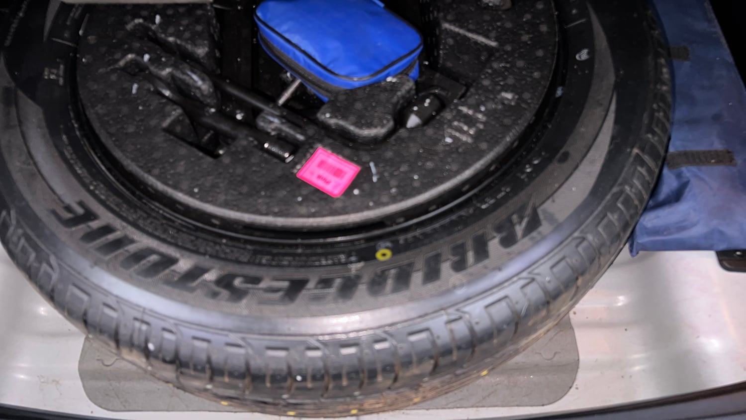 Used 2018 Hyundai Creta SX 1.6 AT Petrol Petrol Automatic tyres SPARE TYRE VIEW