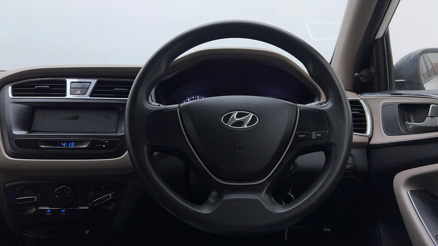Used 2014 Hyundai Elite i20 Era 1.2 Petrol Manual interior STEERING VIEW