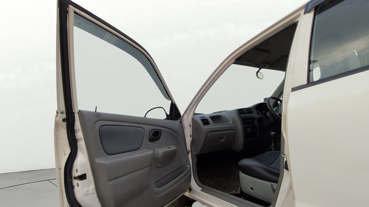 Used 2013 Maruti Suzuki Alto K10 VXi Petrol Manual interior LEFT FRONT DOOR OPEN VIEW