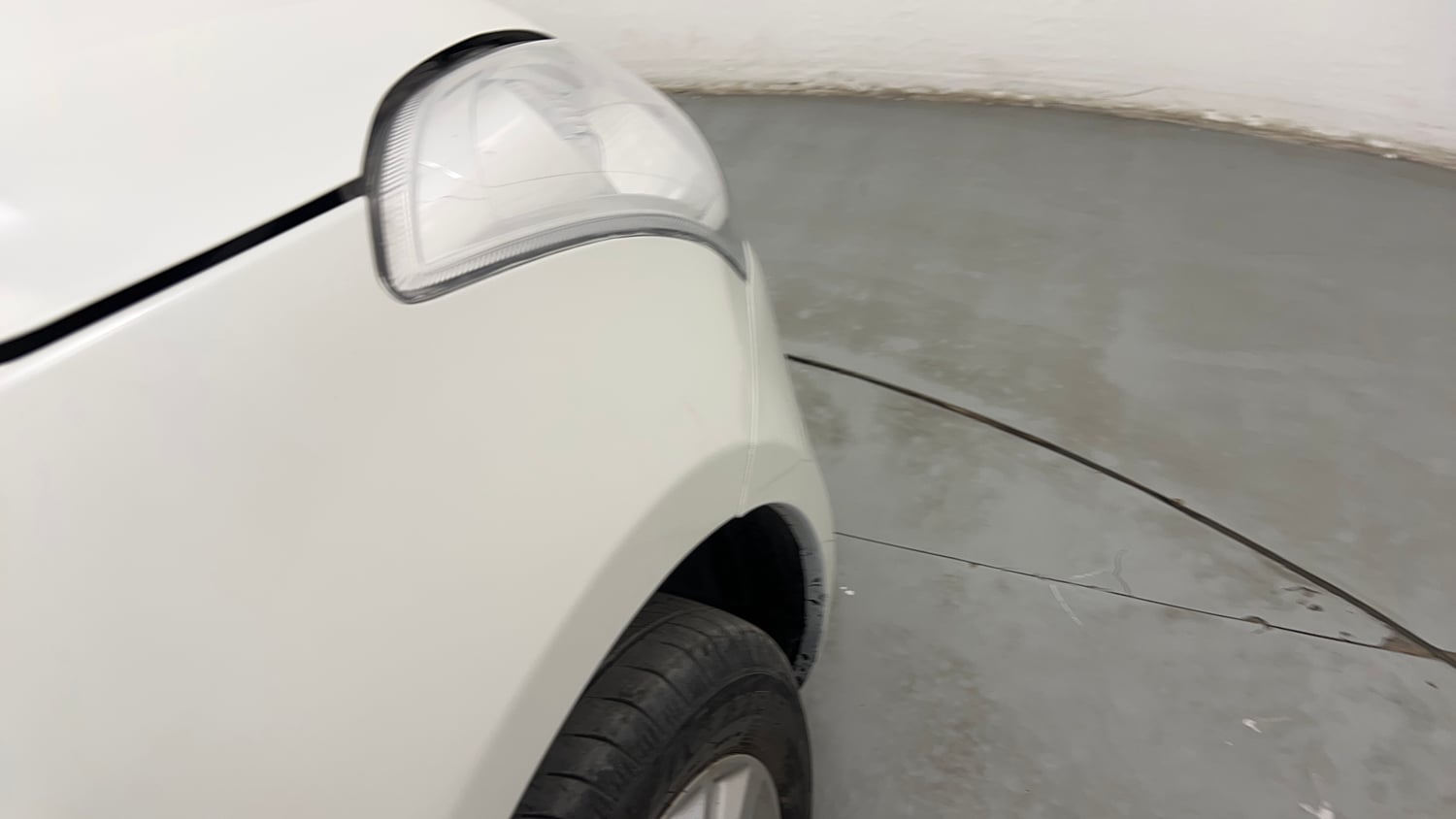 Used 2014 Maruti Suzuki Swift ZXi Petrol Manual dents MINOR SCRATCH
