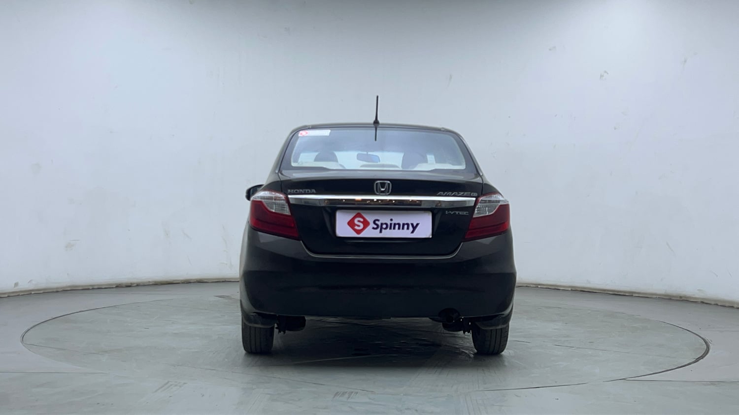 Used 2016 Honda Amaze 1.2 SX i-VTEC Petrol Manual exterior BACK VIEW