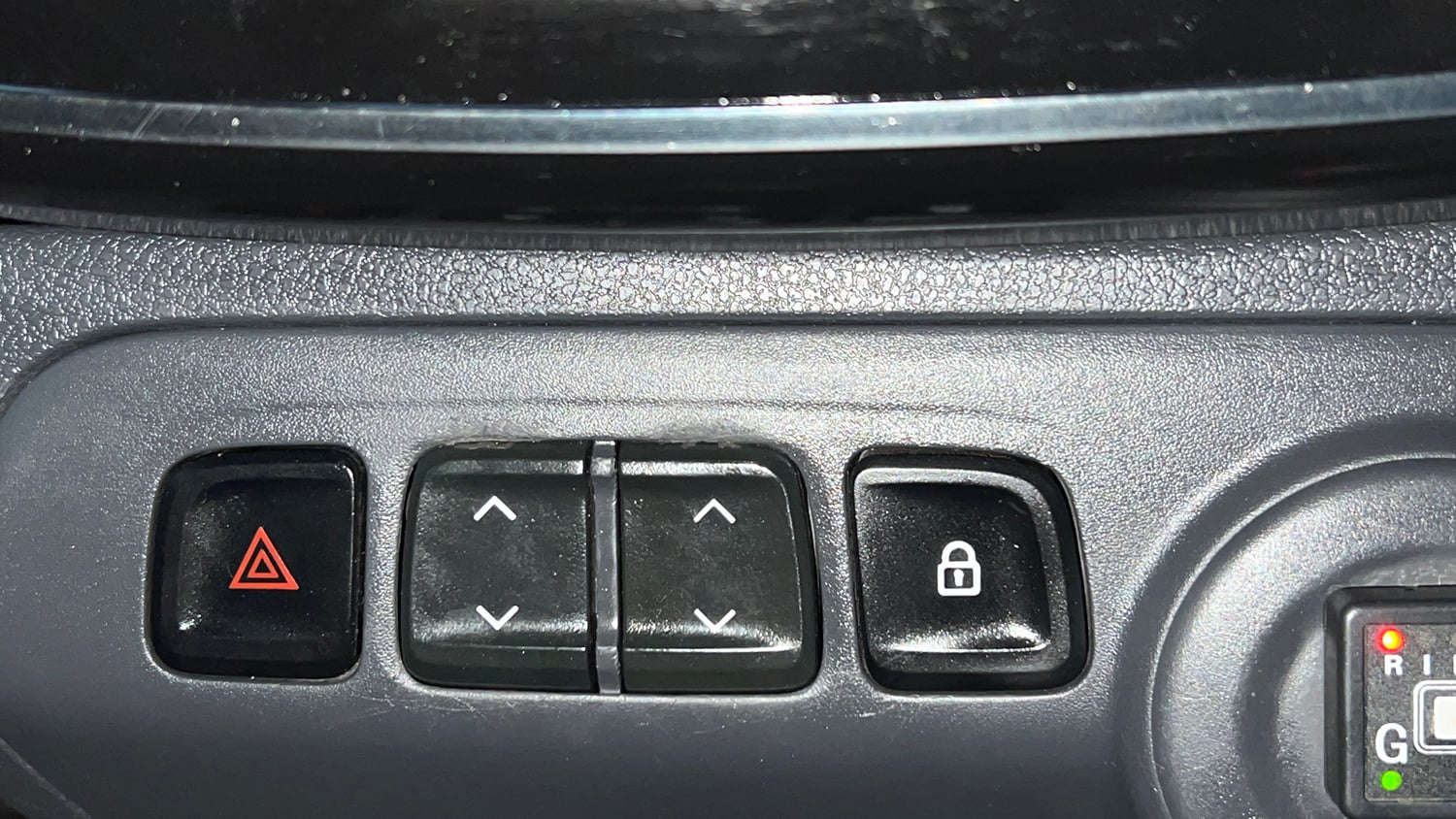 Used 2016 Renault Kwid RXT CNG (Outside Fitted) Cng Manual top_features Power windows