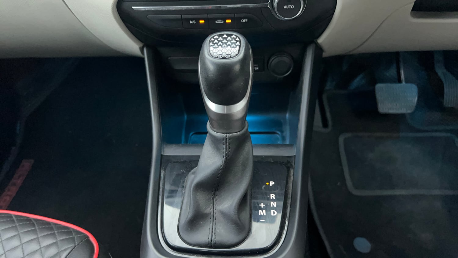 Used 2024 Tata Altroz XTA Petrol Petrol Automatic interior GEAR  KNOB VIEW