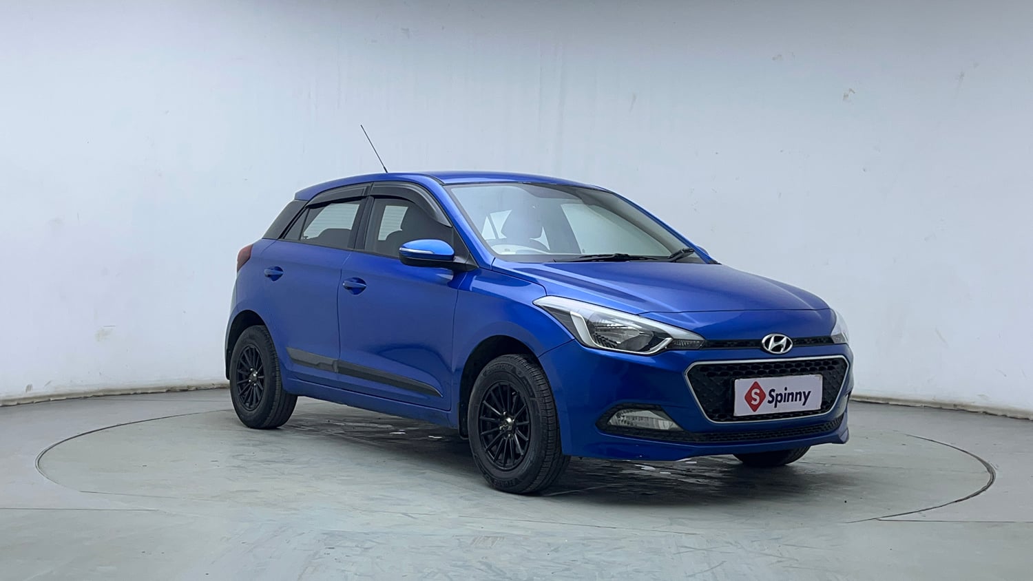 Used 2017 Hyundai Elite i20 Sportz 1.2 Petrol Manual exterior RIGHT FRONT CORNER VIEW