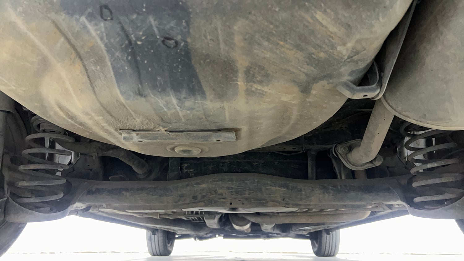 Used 2016 Honda Amaze 1.2 SX i-VTEC Petrol Manual extra REAR UNDERBODY VIEW (TAKEN FROM REAR)