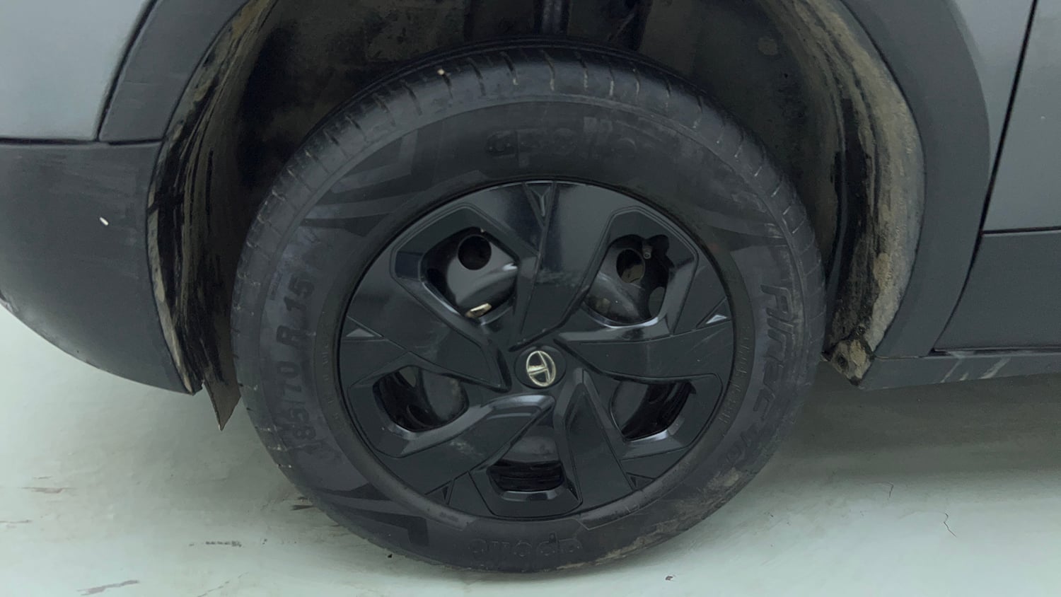 Used 2022 Tata Punch Adventure MT Petrol Manual tyres LEFT FRONT TYRE RIM VIEW