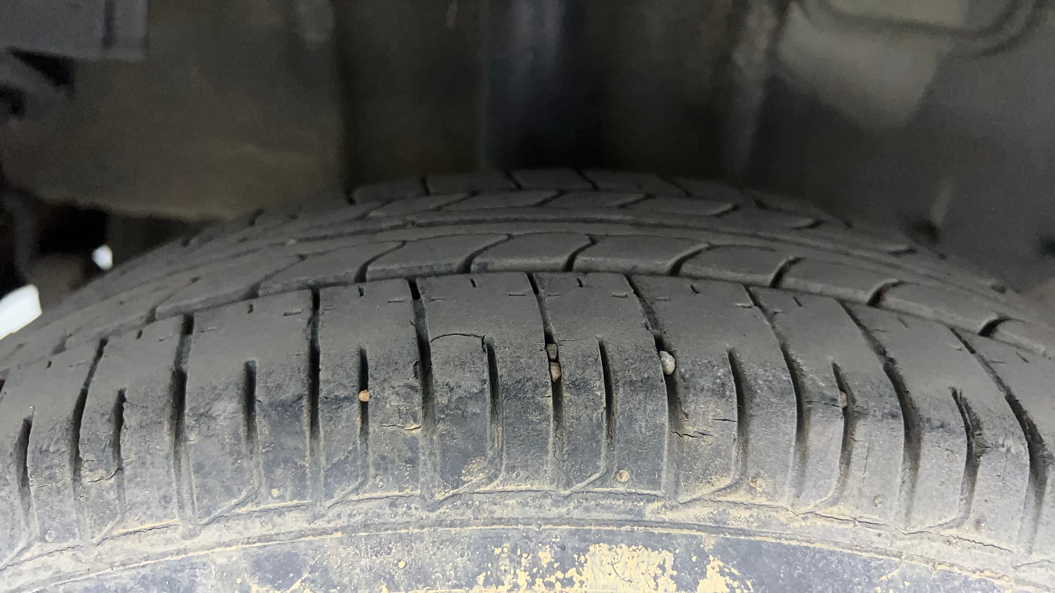 Used 2016 Tata Tiago Revotron XM Petrol Manual tyres RIGHT REAR TYRE TREAD VIEW