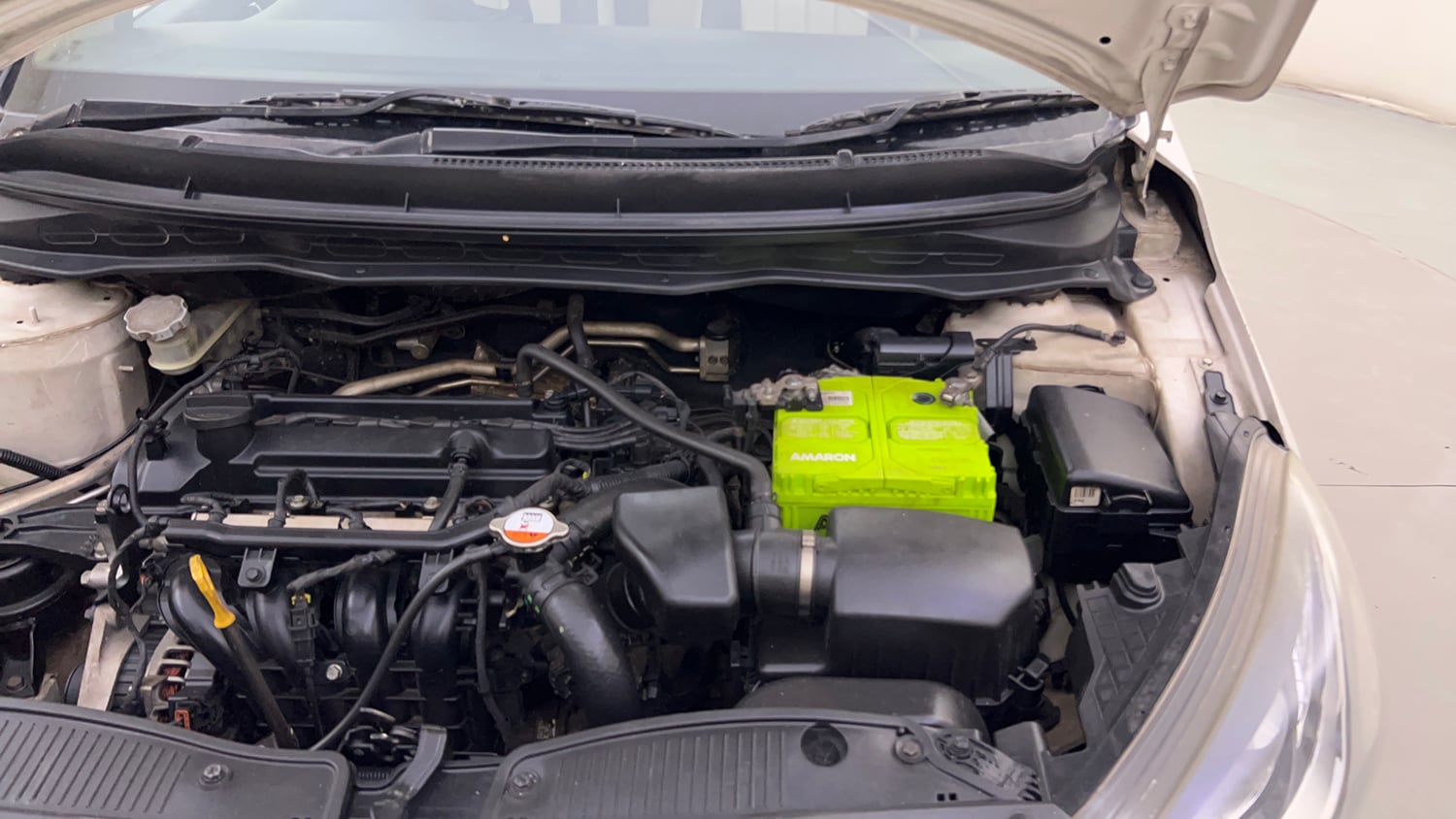 Used 2013 Hyundai i20 Asta 1.2 Petrol Manual engine ENGINE LEFT SIDE HINGE & APRON VIEW