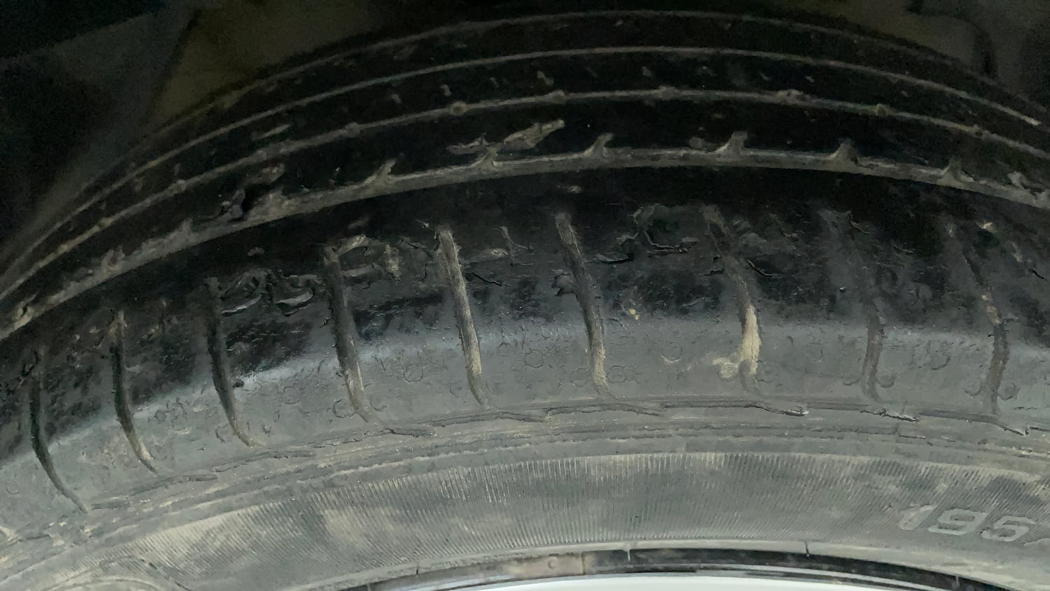 Used 2021 Tata Nexon XZ Petrol Manual tyres RIGHT FRONT TYRE TREAD VIEW