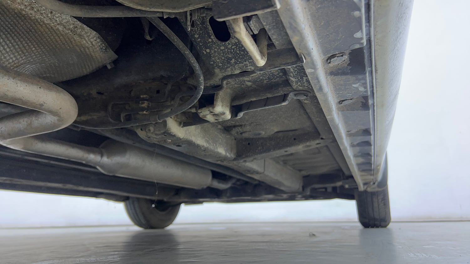 Used 2012 Maruti Suzuki Swift VXi Petrol Manual extra REAR RIGHT UNDERBODY VIEW