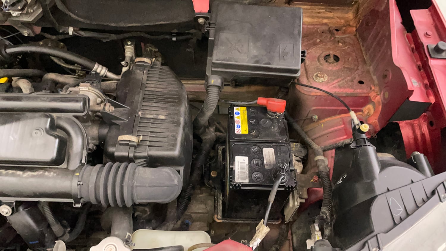 Used 2018 Renault Kwid RXT Petrol Manual engine ENGINE LEFT SIDE VIEW