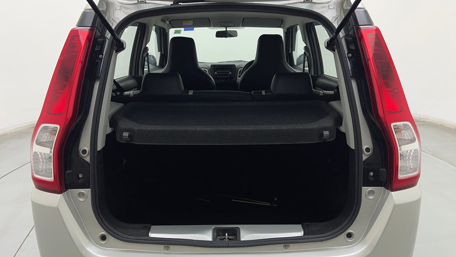 Used 2023 Maruti Suzuki Wagon R VXI 1.0 Petrol Manual interior DICKY INSIDE VIEW