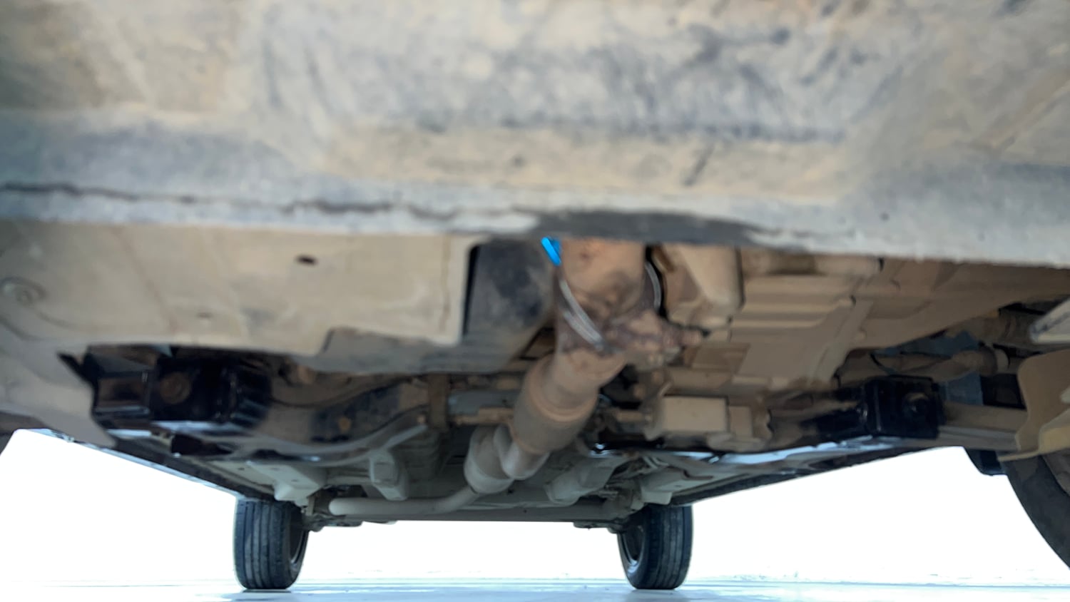 Used 2019 Tata Nexon XM Petrol Manual extra FRONT LEFT UNDERBODY VIEW