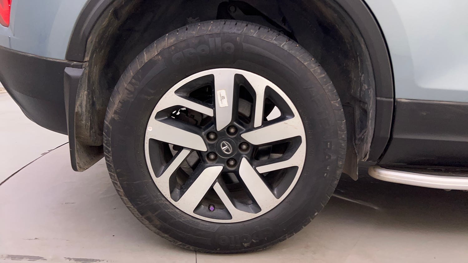 Used 2023 Tata Harrier XZA Plus (O) Diesel Automatic tyres RIGHT REAR TYRE RIM VIEW